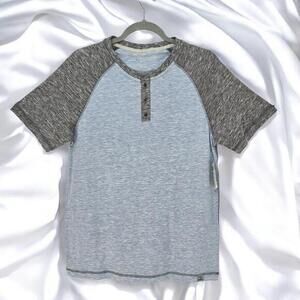 Flag & Anthem T-Shirt Men's Small‎ 2 Tone Gray Henley Short Sleeve Light NWT